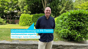 Unser Experte Tim draußen im Grünen