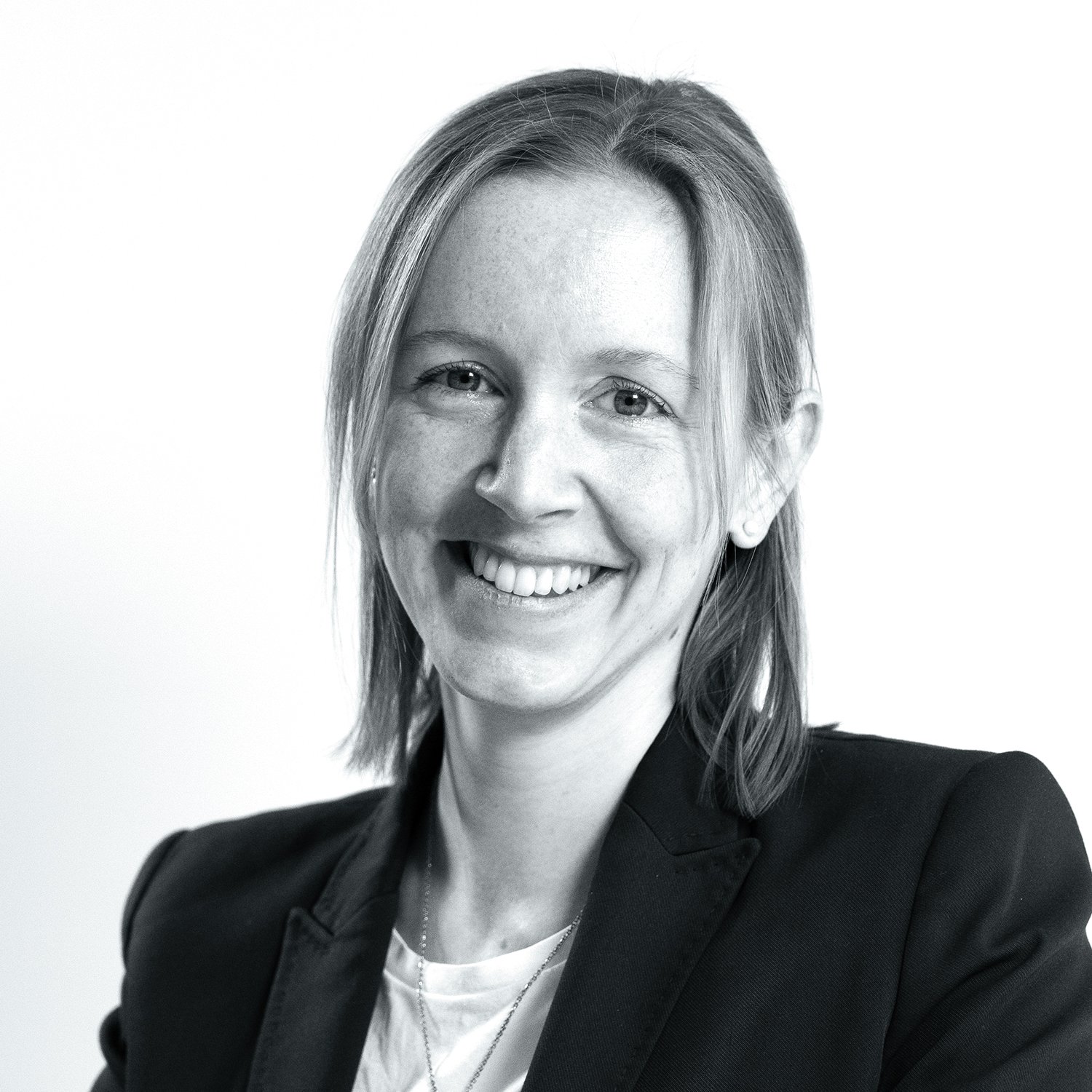 AnnaLenaSchaefer_Portrait